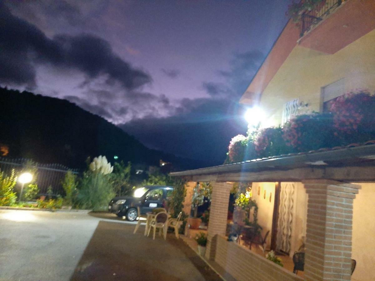 Le Stanze Di Bacco Βίλα Cagnano Amiterno Εξωτερικό φωτογραφία