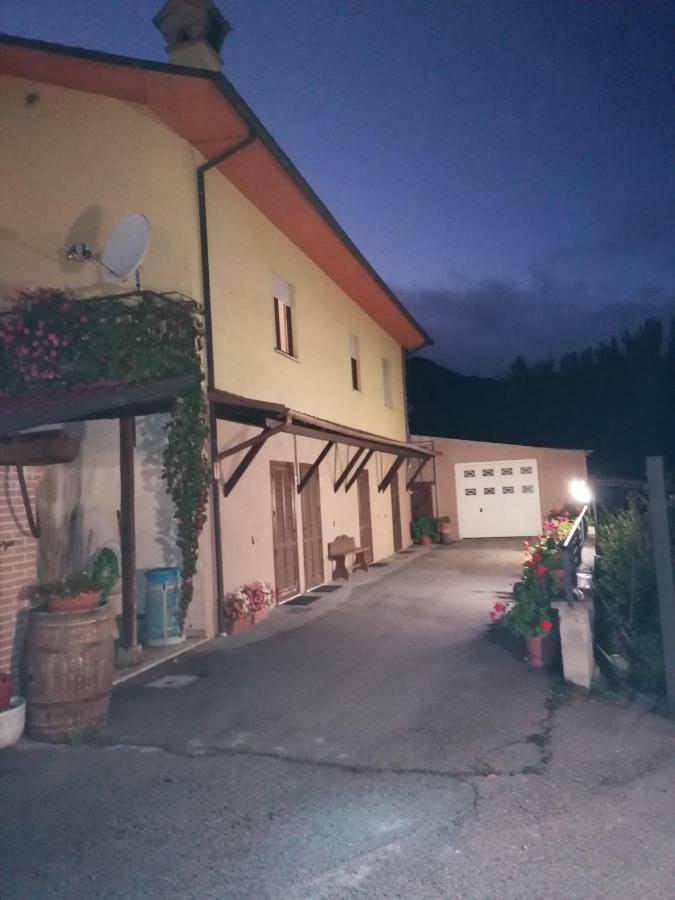 Le Stanze Di Bacco Βίλα Cagnano Amiterno Εξωτερικό φωτογραφία