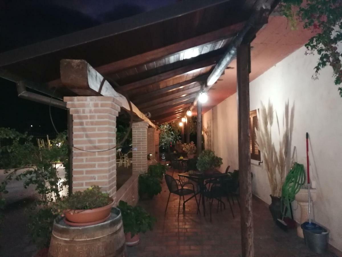 Le Stanze Di Bacco Βίλα Cagnano Amiterno Εξωτερικό φωτογραφία